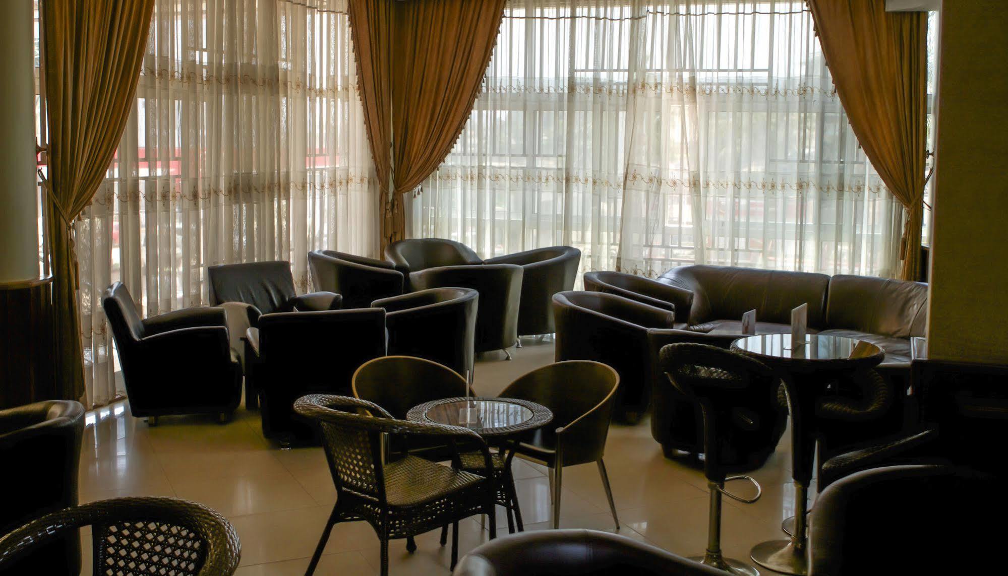 Hotel Sojovalo คัมพาลา ภายนอก รูปภาพ